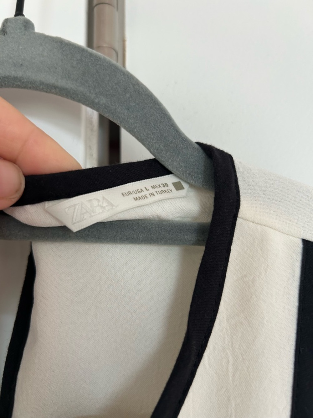 Zara White Sleeveless Contrast-Trim Top size L - Picture 4 of 7